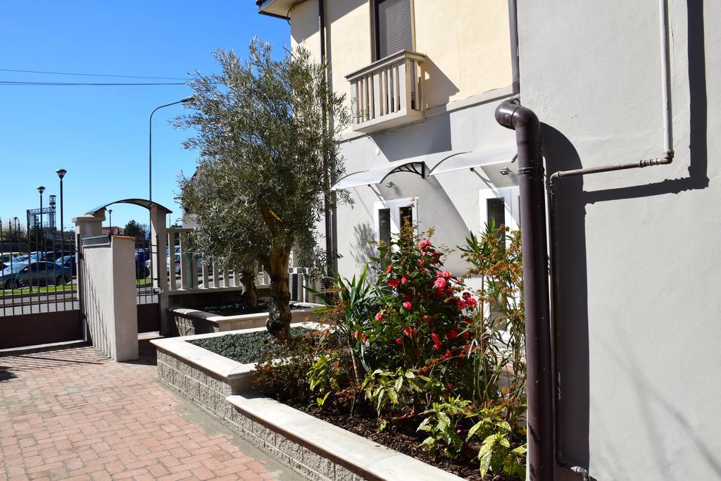 B&B Leonardo Rho Exterior foto